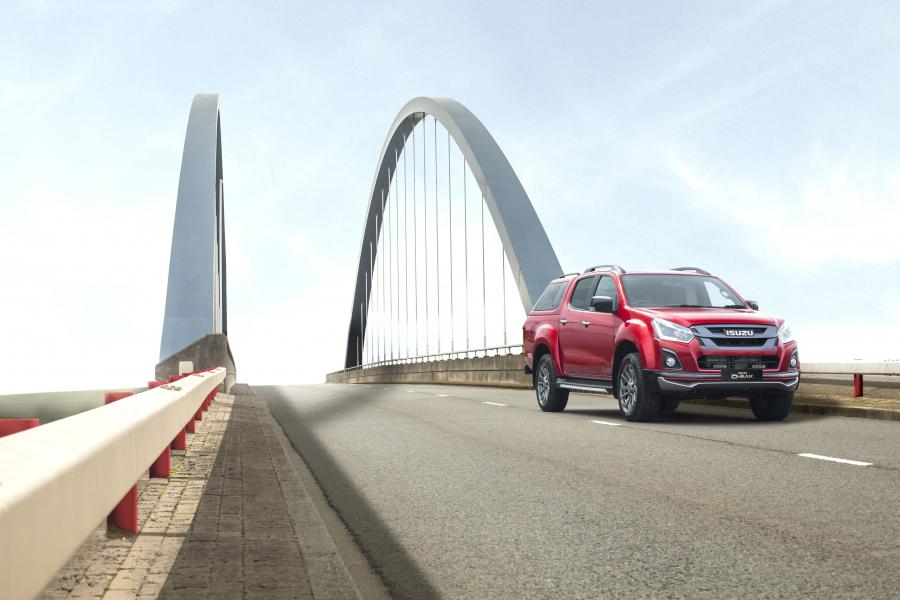  Isuzu D-Max Blade+ Double Cab 2019 года  (UK) (фото 10 из 12)